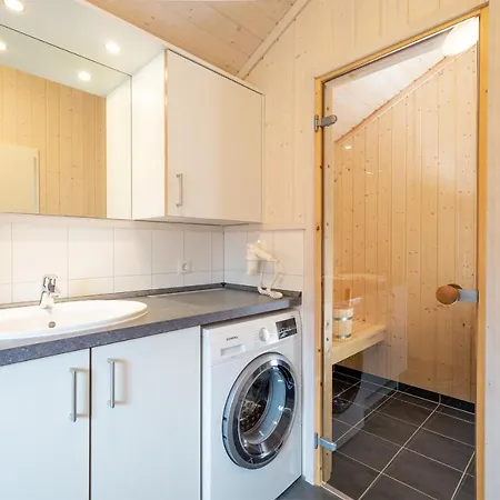 2 Ocean A 18 Holiday home