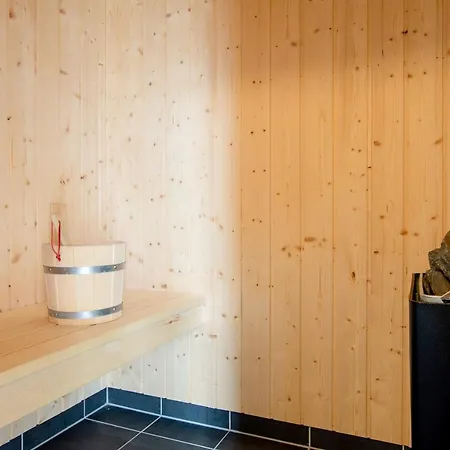 2 Ocean A 18 Holiday home